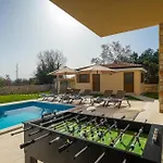 Vatovac 度假居 Tar-Vabriga