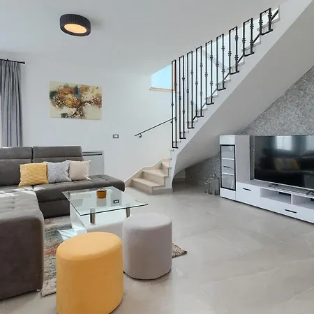Holiday home Vatovac